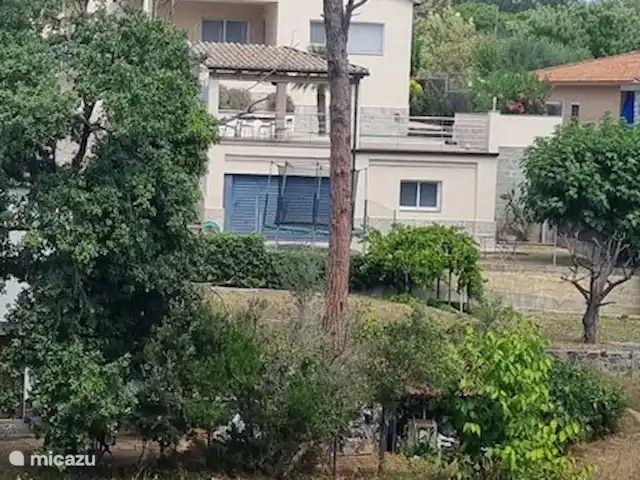 Casa Els Pins met verwarmd zwembad huren in Spanje, Costa Brava, Blanes - villa Zicht op het huis achterkant