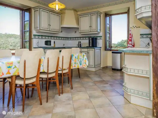 Dieudelotte | France, Lot, Marminiac - maison de vacances La cuisine