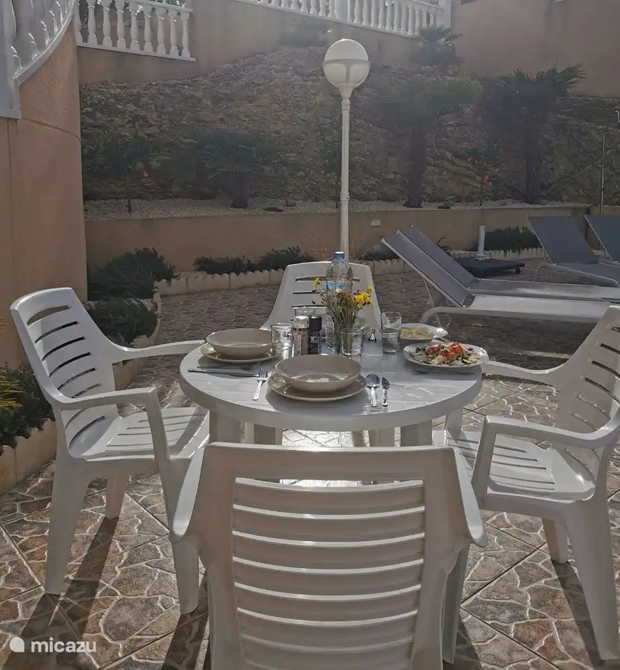 Even in December it's nice to eat outside...