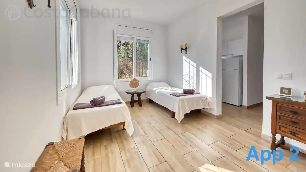 La Villa Pilar est parfaitement située à seulement 5 minutes du centre de Lloret de Mar et de la plage !