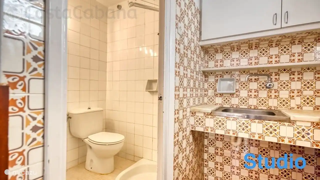 La Villa Pilar est parfaitement située à seulement 5 minutes du centre de Lloret de Mar et de la plage !