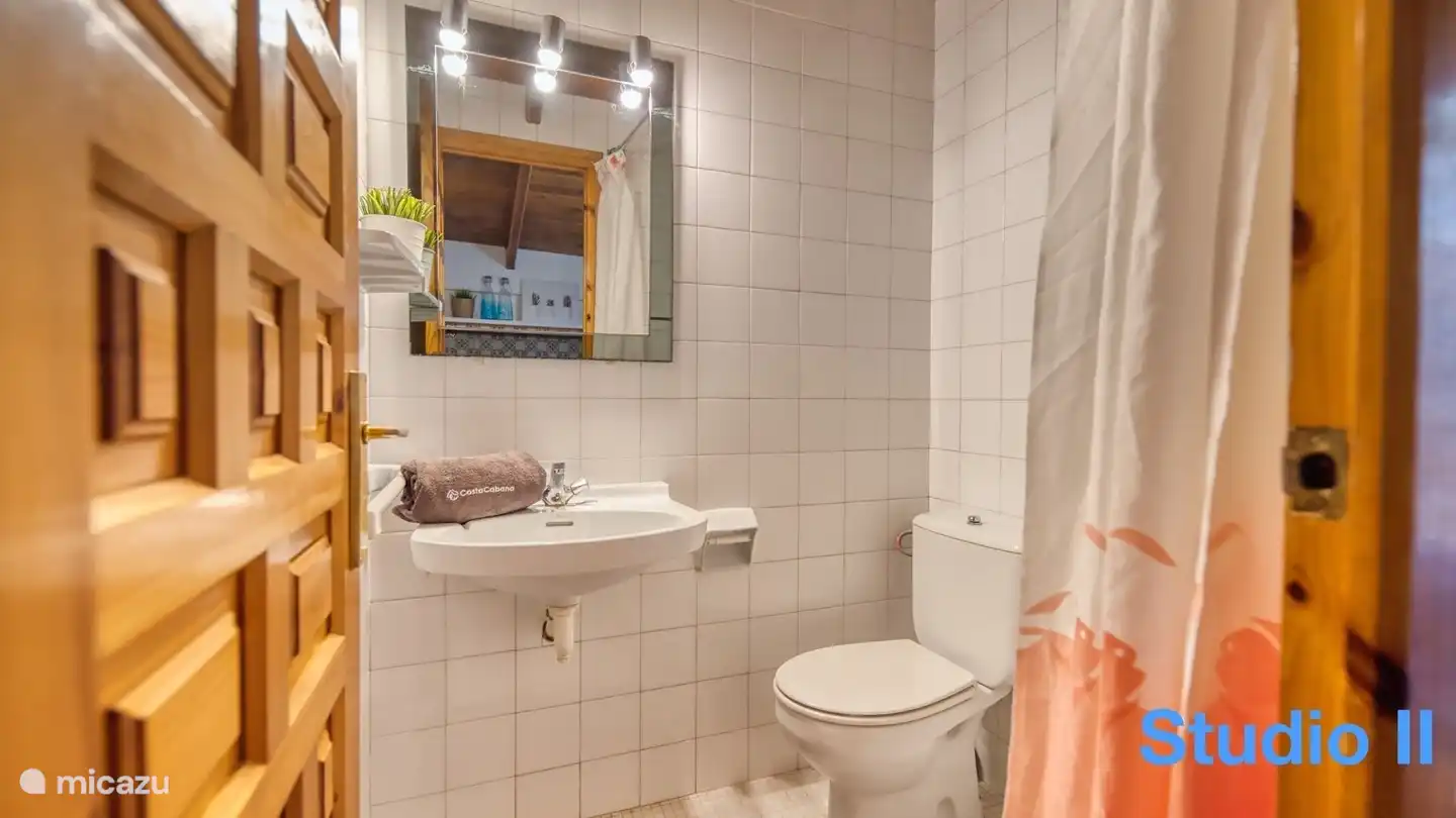 La Villa Pilar est parfaitement située à seulement 5 minutes du centre de Lloret de Mar et de la plage !