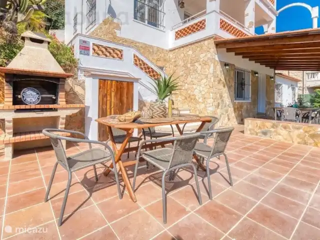 CostaCabana - Villa Pilar huren in Spanje, Costa Brava, Lloret de Mar - villa Villa Pilar is perfect gelegen op slechts 5 minuten van het centrum van Lloret de Mar en het strand!