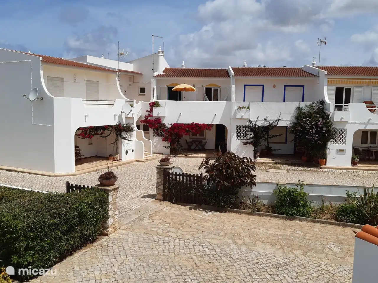 Gemütlich - „The 4 Ventos Courtyard“