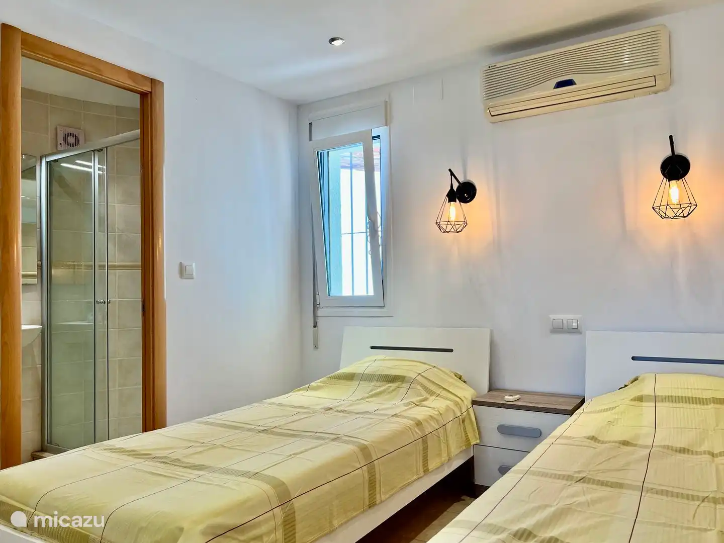 Das dritte Schlafzimmer der Villa Maia verfügt über zwei Einzelbetten von 90x200 cm und ein eigenes Bad.