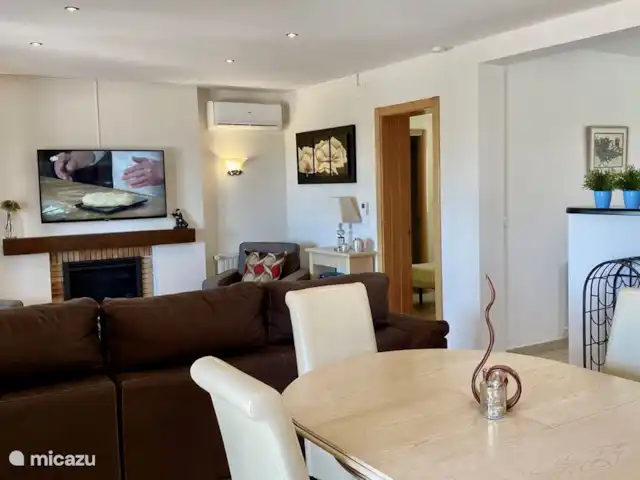 Villa Maya | Moraire | 6 personnes | Espagne, Costa Blanca, Moraira - villa Le salon et la salle à manger sont dans une seule pièce.