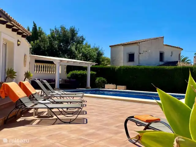 Villa Maya | Moraire | 6 personnes | Espagne, Costa Blanca, Moraira - villa Grande terrasse autour de la piscine privée de la Villa Maia