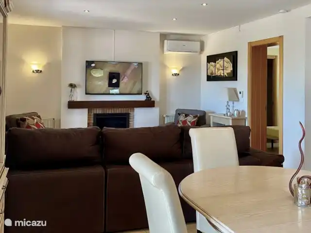 Villa Maya | Moraire | 6 personnes | Espagne, Costa Blanca, Moraira - villa Le salon de la Villa Maia possède un joli foyer au gaz