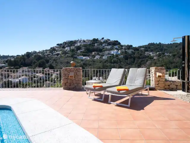 Villa Annamar | Moraire | 6 personnes | Espagne, Costa Blanca, Moraira - villa La Villa Annamar à Moraira dispose de transats confortables autour de la piscine privée