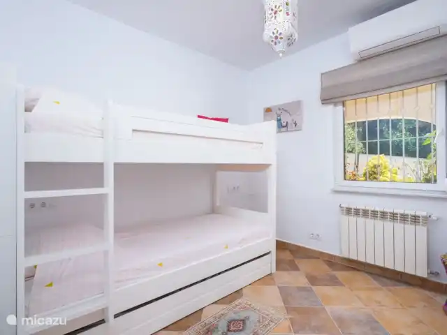 Villa Annamar | Moraire | 6 personnes | Espagne, Costa Blanca, Moraira - villa La troisième chambre de la Villa Annamar a un lit superposé de 90 x 200 centimètres