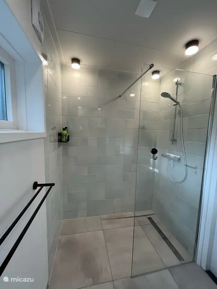 Badezimmer im Erdgeschoss