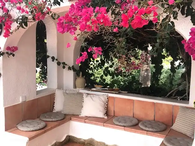 Villa Juntos | Moraira | 8 personen huren in Spanje, Costa Blanca, Moraira - villa Villa Juntos heeft een grote mediterrane tuin met diverse zitjes