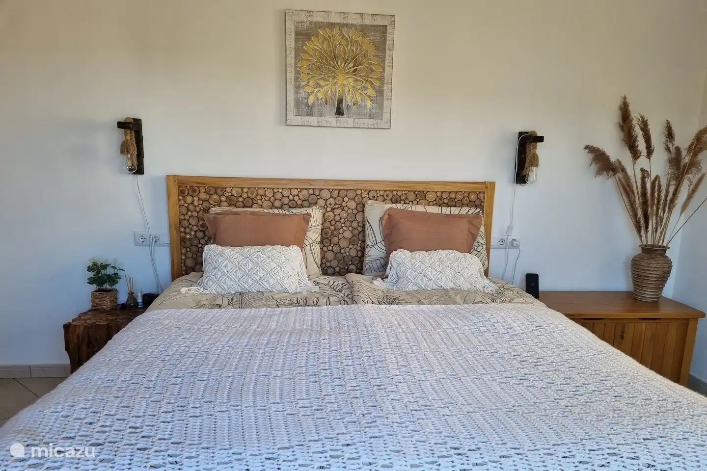 La deuxième chambre de la Villa Terramar dispose d'un lit de 160 x 200 centimètres et de la climatisation individuelle