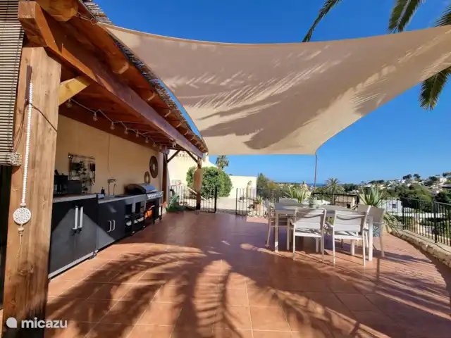 Villa Terramar | Benissa | 6 personnes | Espagne, Costa Blanca, Benissa - villa La cuisine extérieure complète de la Villa Terramar a même une vue sur la mer