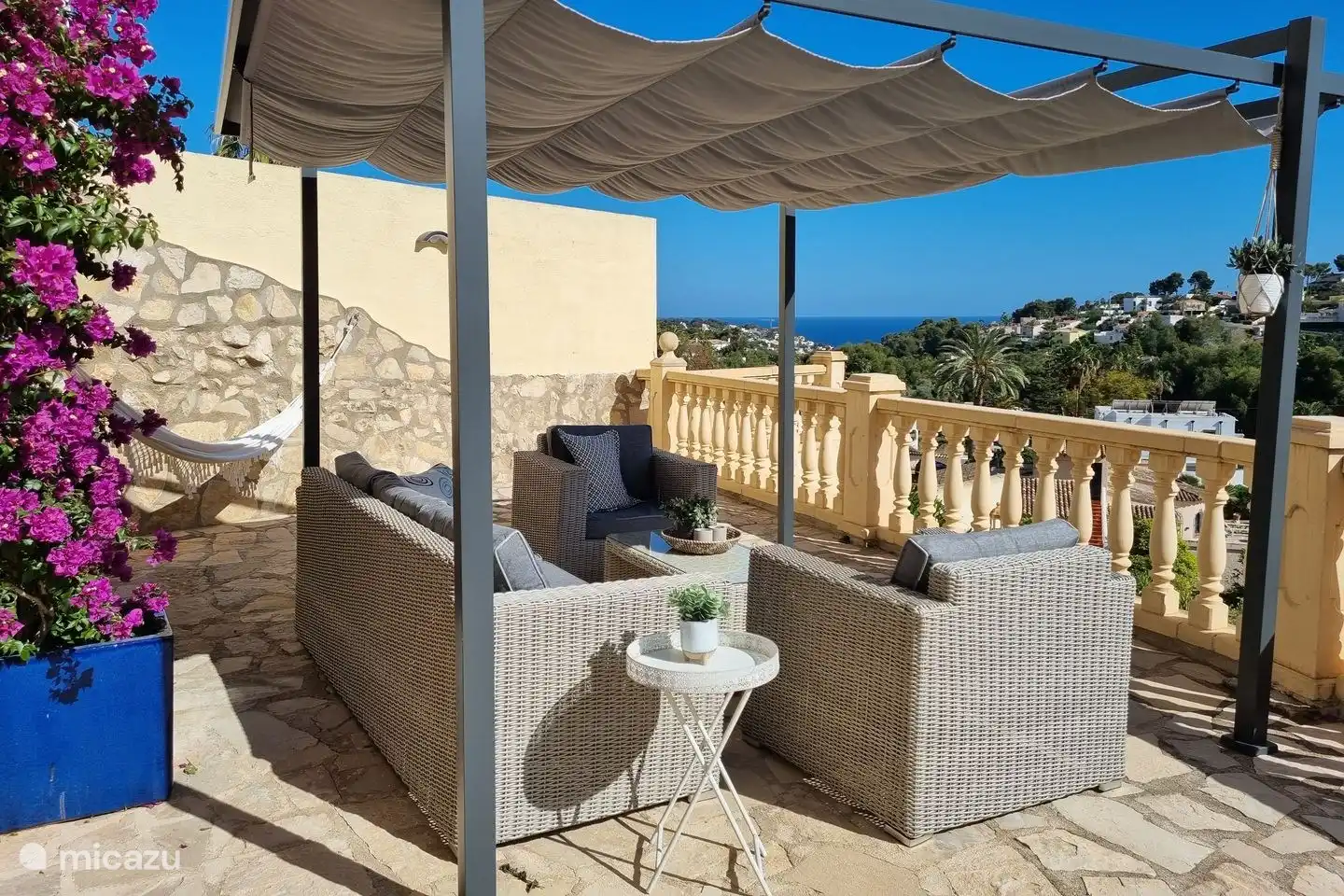 Villa Terramar à Benissa dispose de plusieurs terrasses avec de belles vues sur la mer