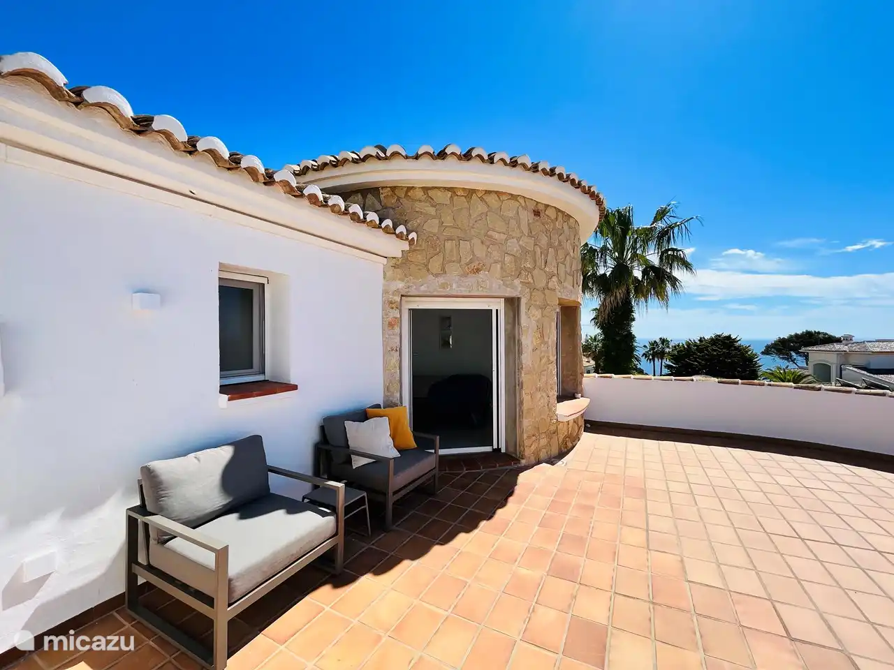 Terrasse im 1. Stock