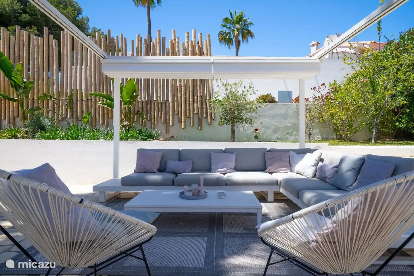 Villa La Serena in Moraira has a lovely lounge area by the private pool