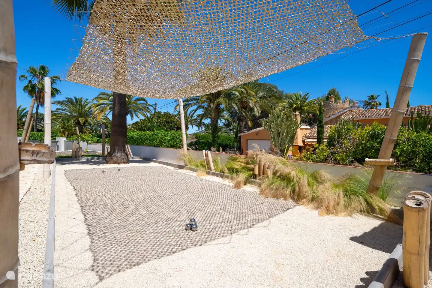 Villa La Serena in Moraira has a petanque court in the garden