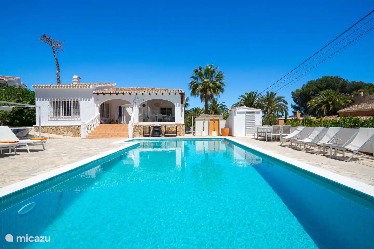 Villa La Serena in Moraira has a nice private pool in the garden 