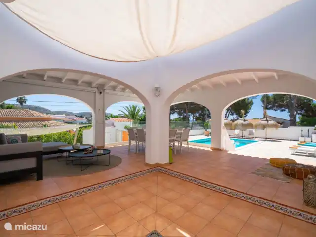 Villa La Serena | Moraire | 8 personnes | Espagne, Costa Blanca, Moraira - villa La Villa La Serena à Moraira dispose d’une belle terrasse couverte donnant sur la piscine privée