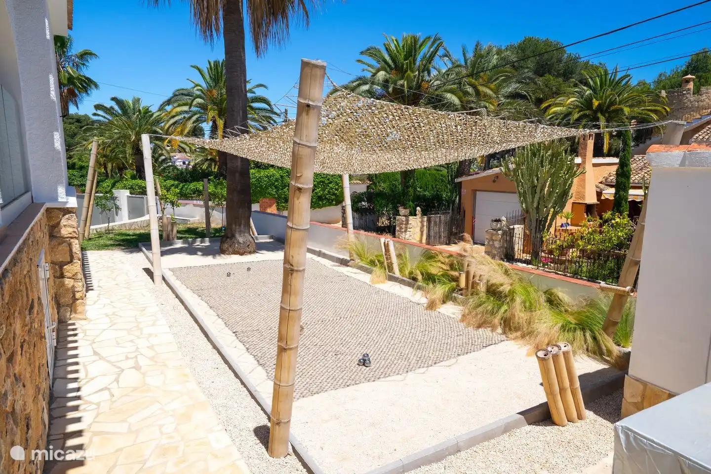 Villa La Serena in Moraira has a boules court in the garden
