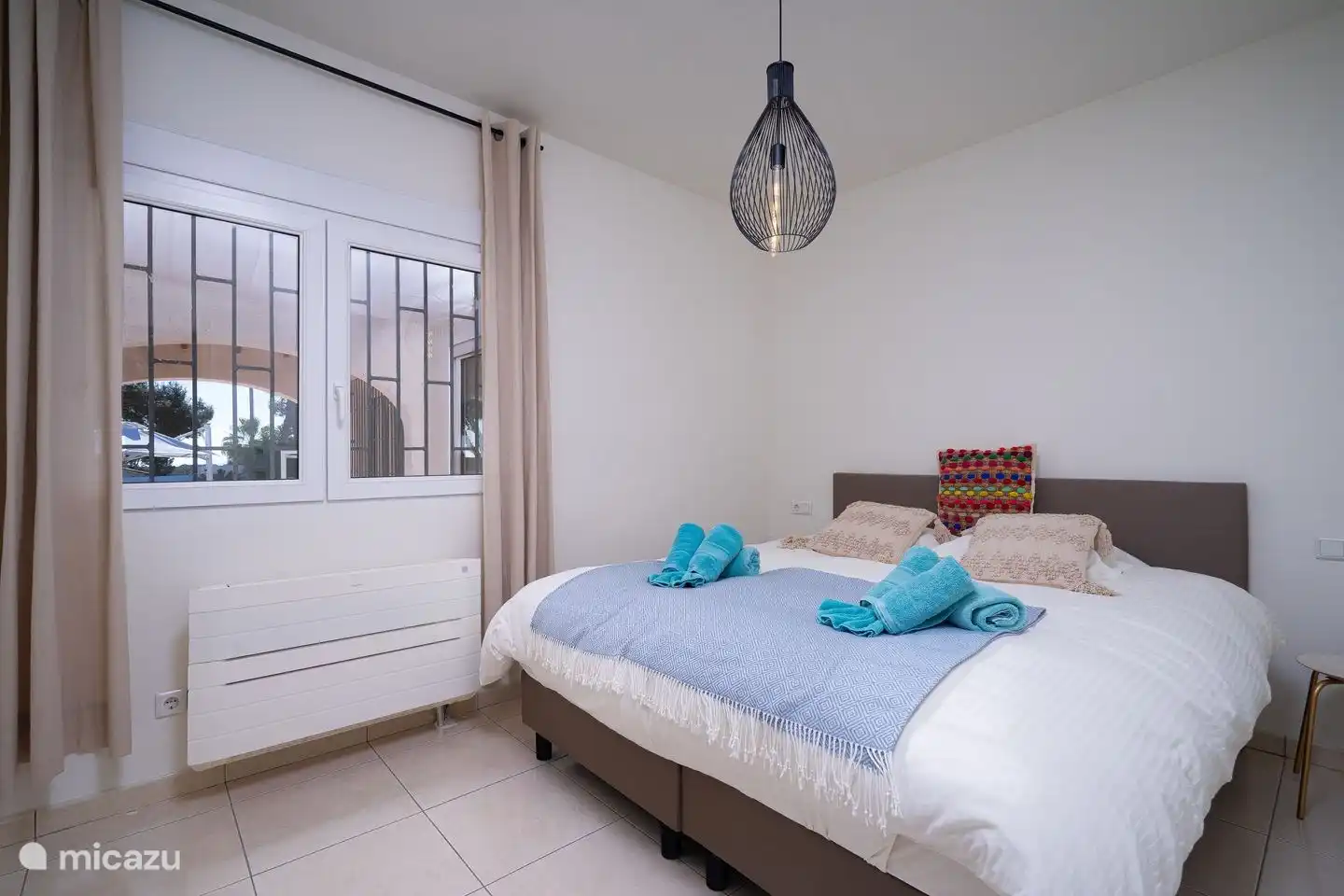 Villa La Serena has 4 bedrooms with box-spring beds of 180 x 200 centimeters