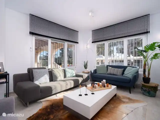Villa La Serena | Moraire | 8 personnes | Espagne, Costa Blanca, Moraira - villa Le salon cosy donne sur le jardin avec piscine privée