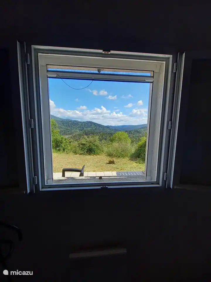 dormitorio de la planta baja - vista desde la ventana