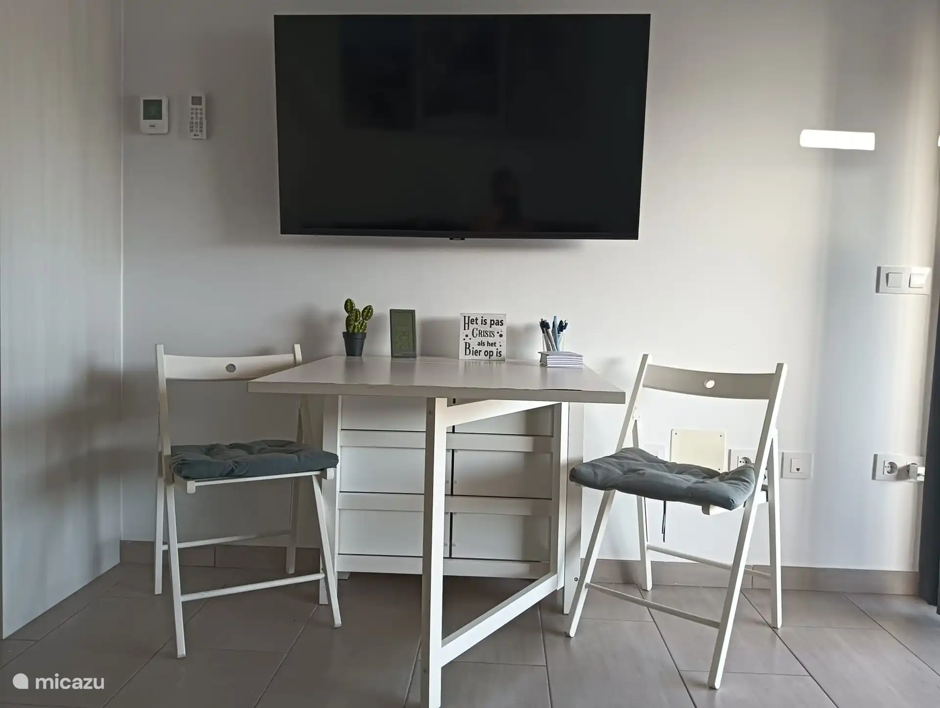 New 55 inch TV with international channels / ESPN / Ziggosport / Viaplay.