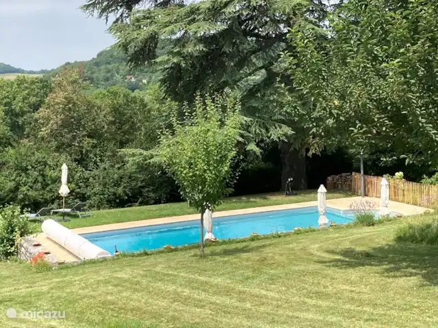 Location de Vacances France, Lot-et-Garonne, Penne d'Agenais, gîte / cottage - Gîte 'Le Pigeonnier' Vue sur la piscine