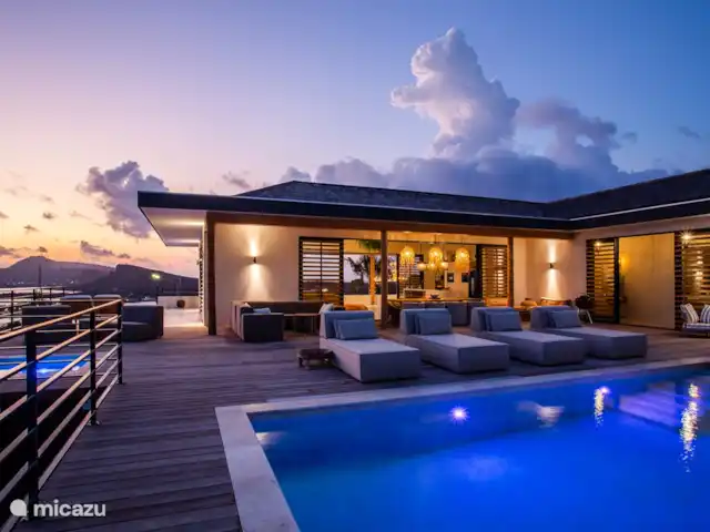 Villa Panorama huren in Curaçao, Banda Ariba (oost), Vista Royal - villa Zwembad in de avonduren.