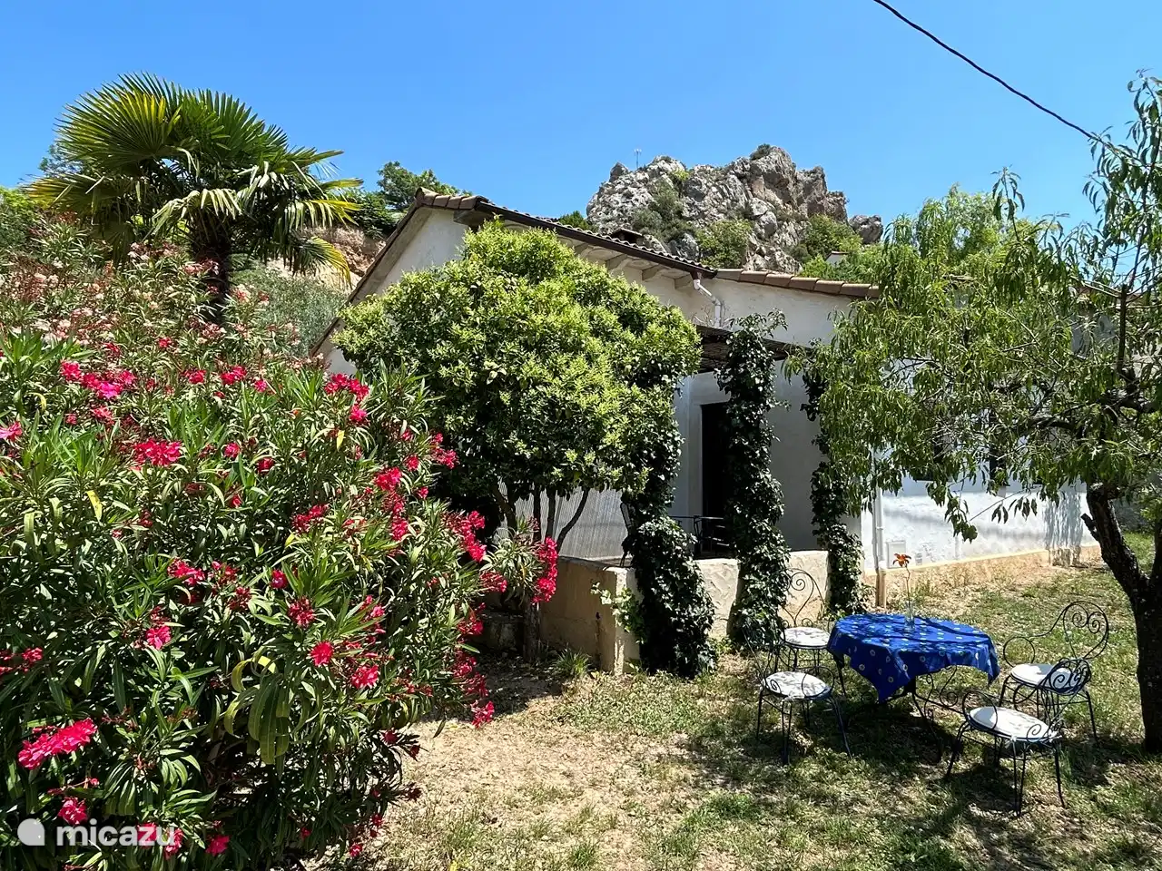 holiday house in Aragon, Spain – Casa Maestro at Juseu Finca Retreat