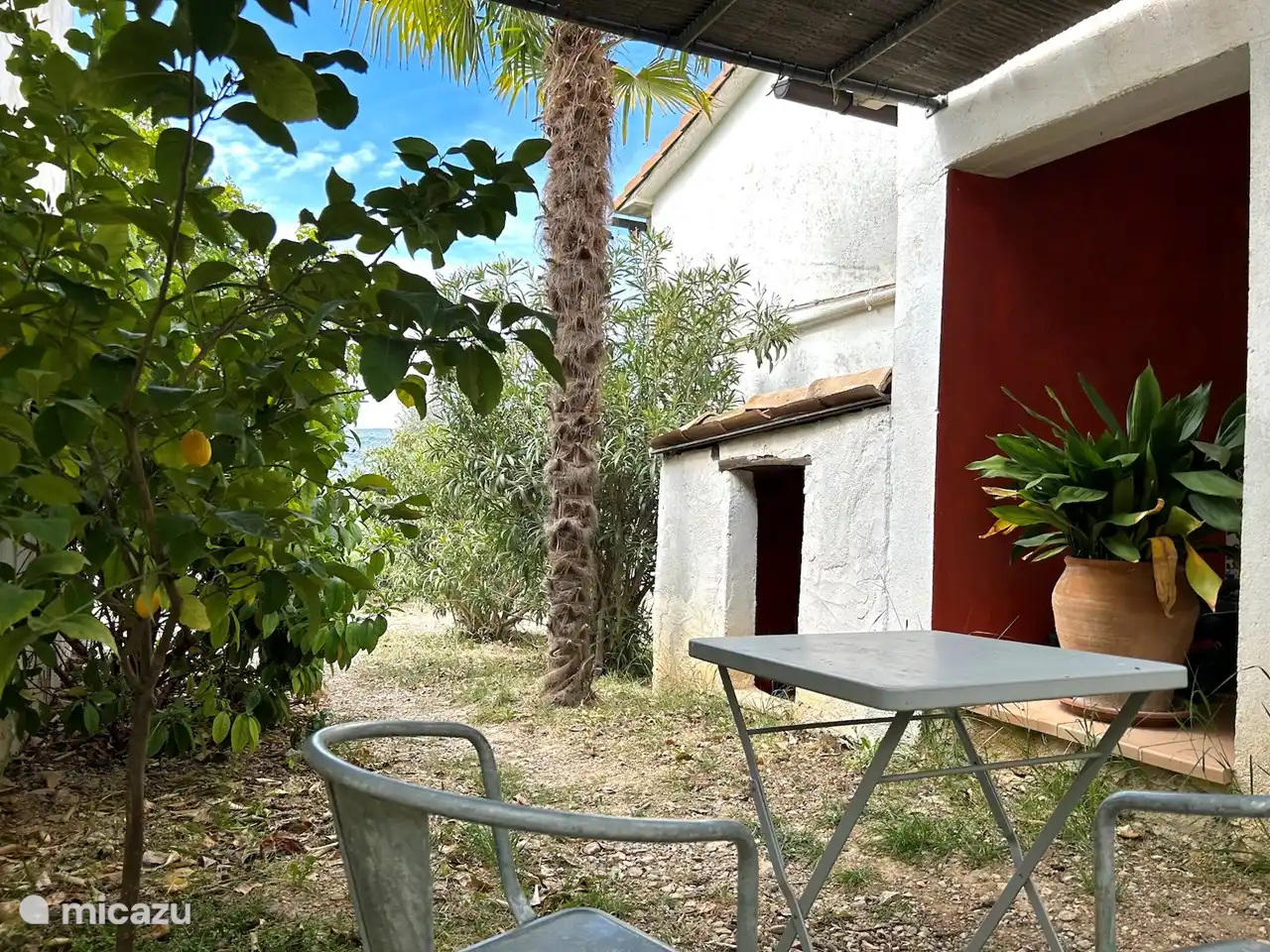 kind of courtyard at Casa del Maestro
