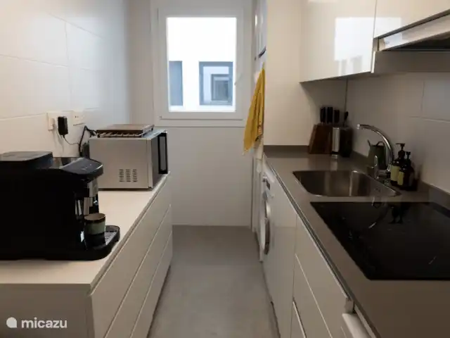 appartement huren in Spanje, Costa del Sol, Motril – Aguacate beach golf apartment Keuken espressoapparaat combimagnatron