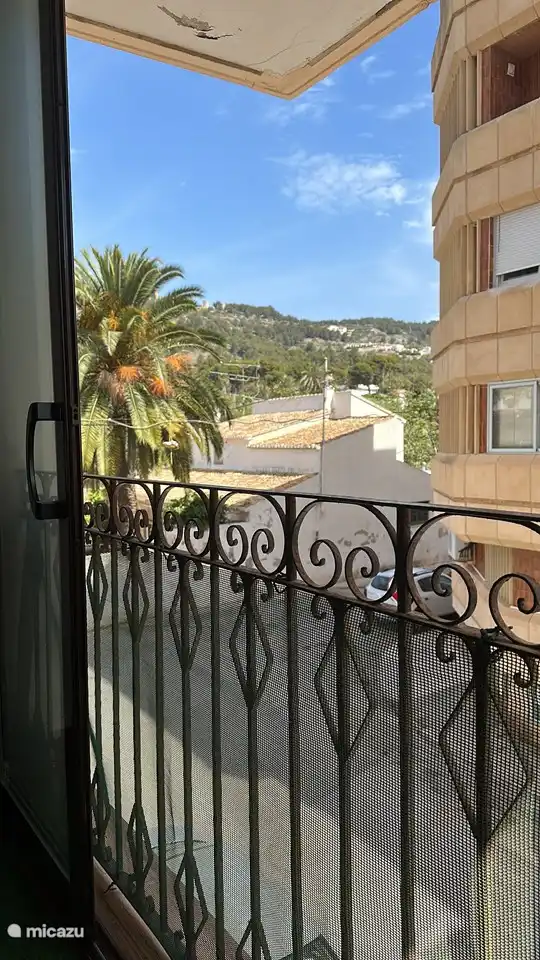 Blick vom Balkon in der Wohnung