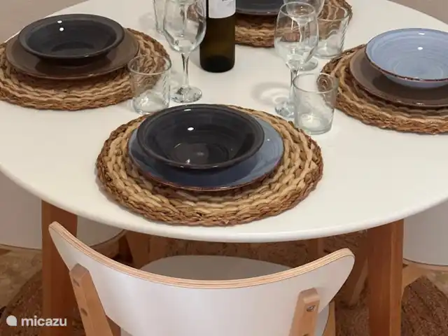 Casa Buena Vibra en España, Costa Blanca, Jávea - apartamento mesa de comedor en la sala de estar