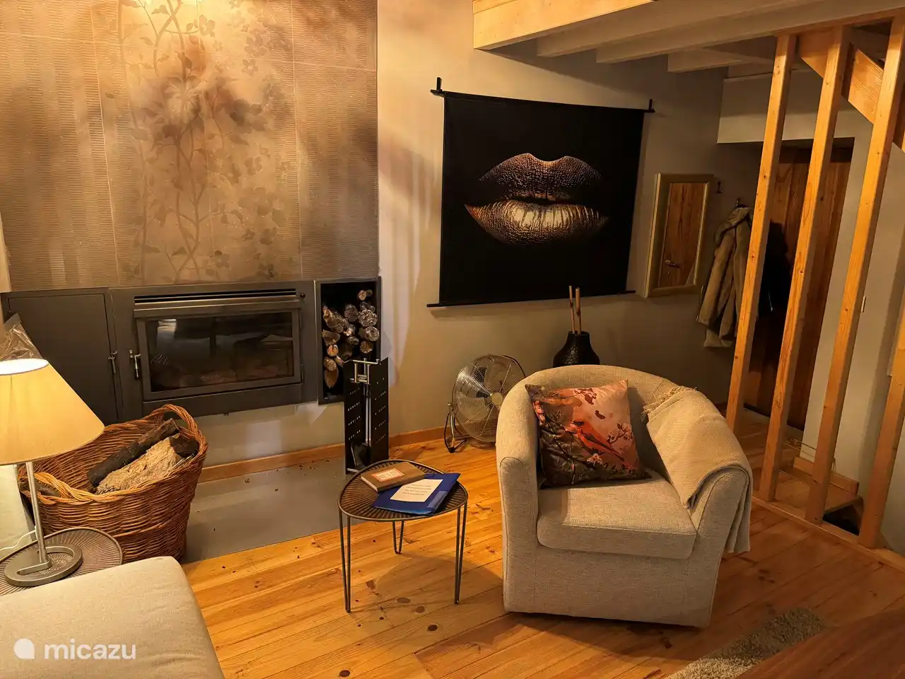 En nuestra opinión lo hemos convertido en un acogedor salón ;-))