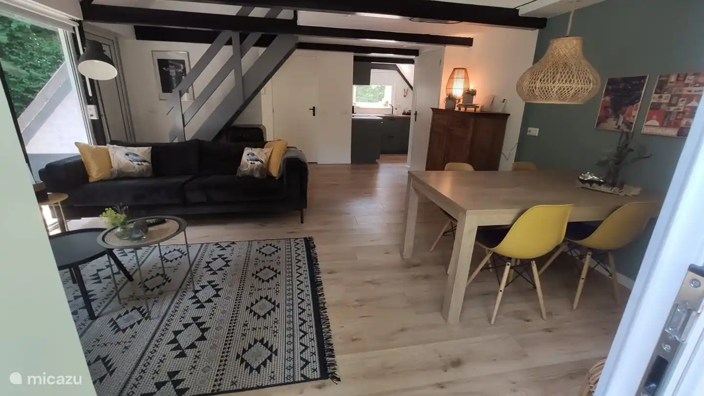 Übersichtsfoto Wohnzimmer