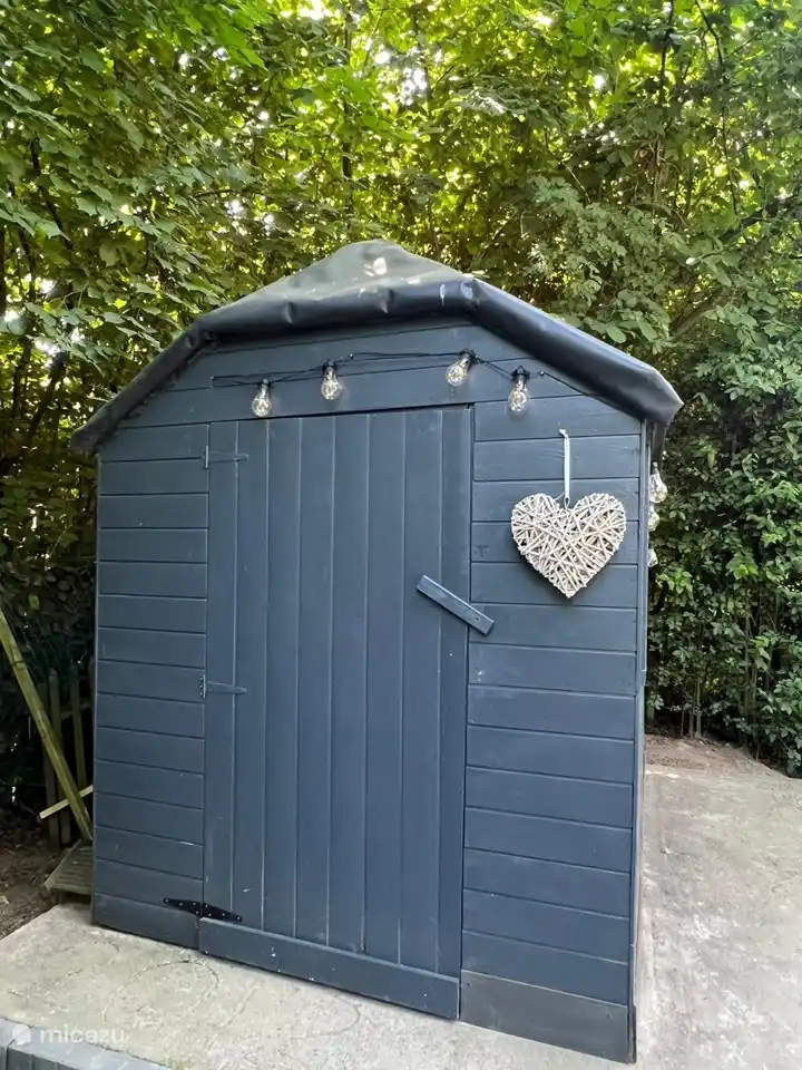 Gartenhaus zum Abstellen von Fahrrädern