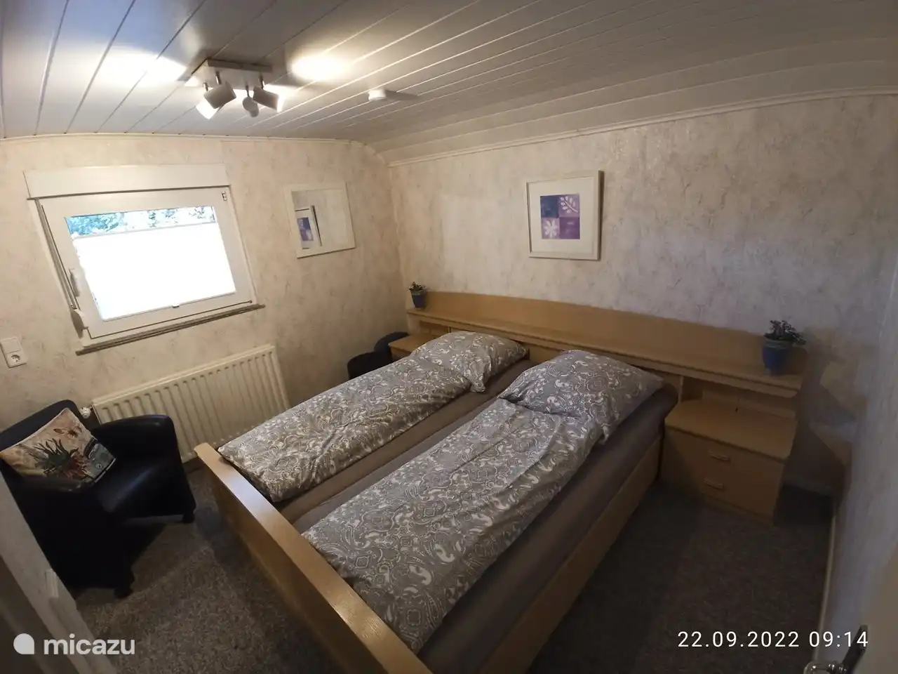 Kleineres Schlafzimmer