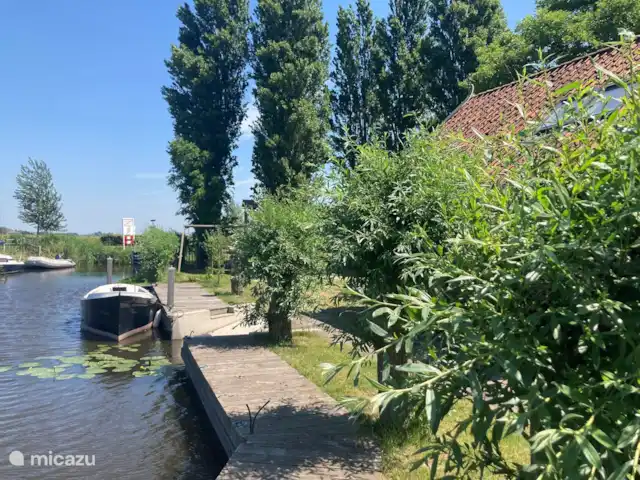 Lyts Bratte | Pays-Bas, Frise, Gaastmeer - maison de vacances Amarrage spacieux pour bateaux, bonne pêche depuis le jardin.