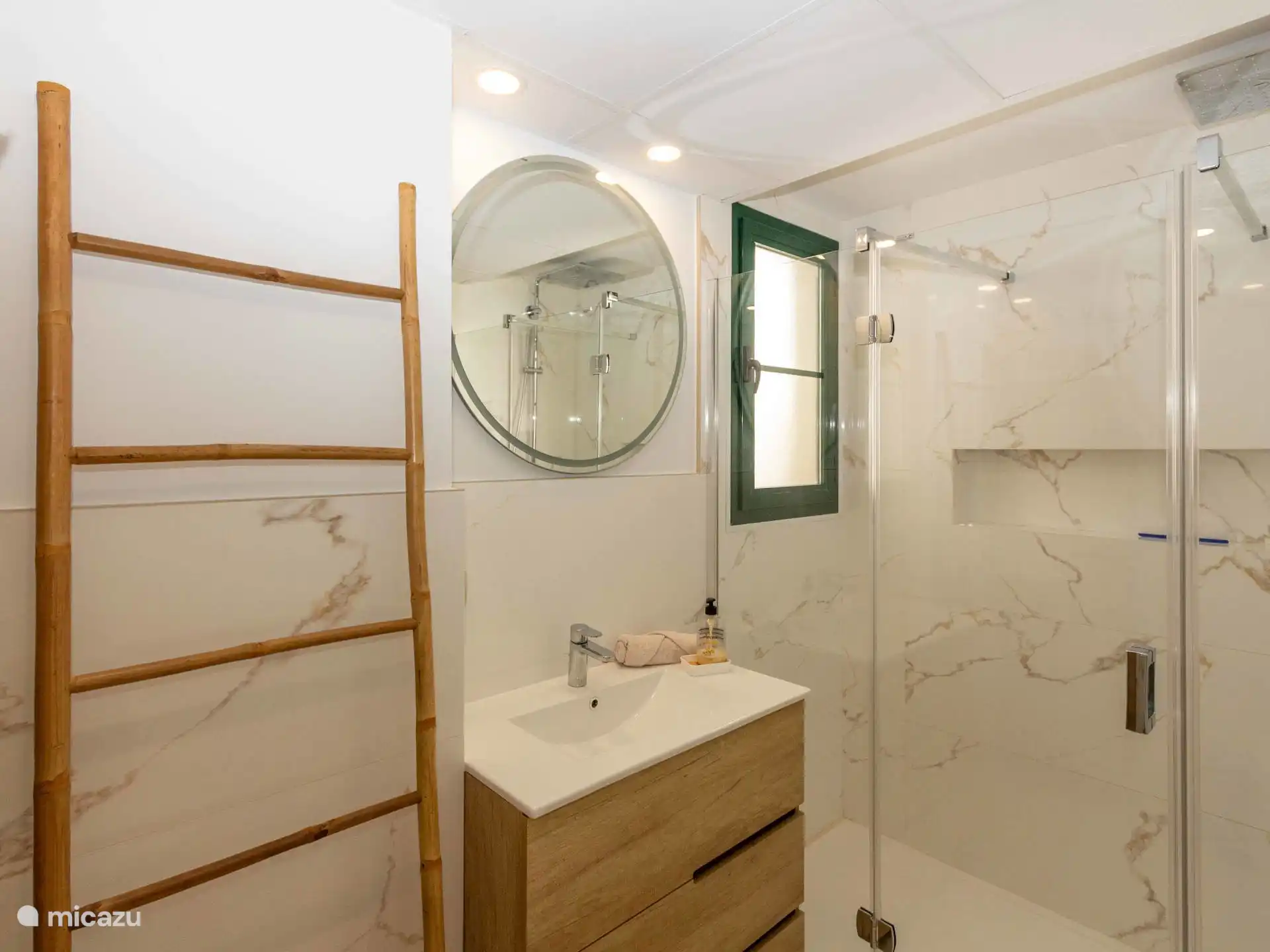 Puig Campana - Badkamer 2