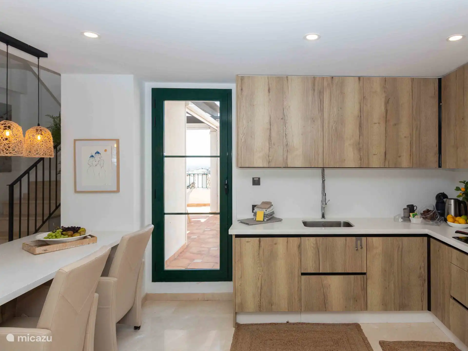 Puig Campana - Moderne open keuken met toegang tot het terras