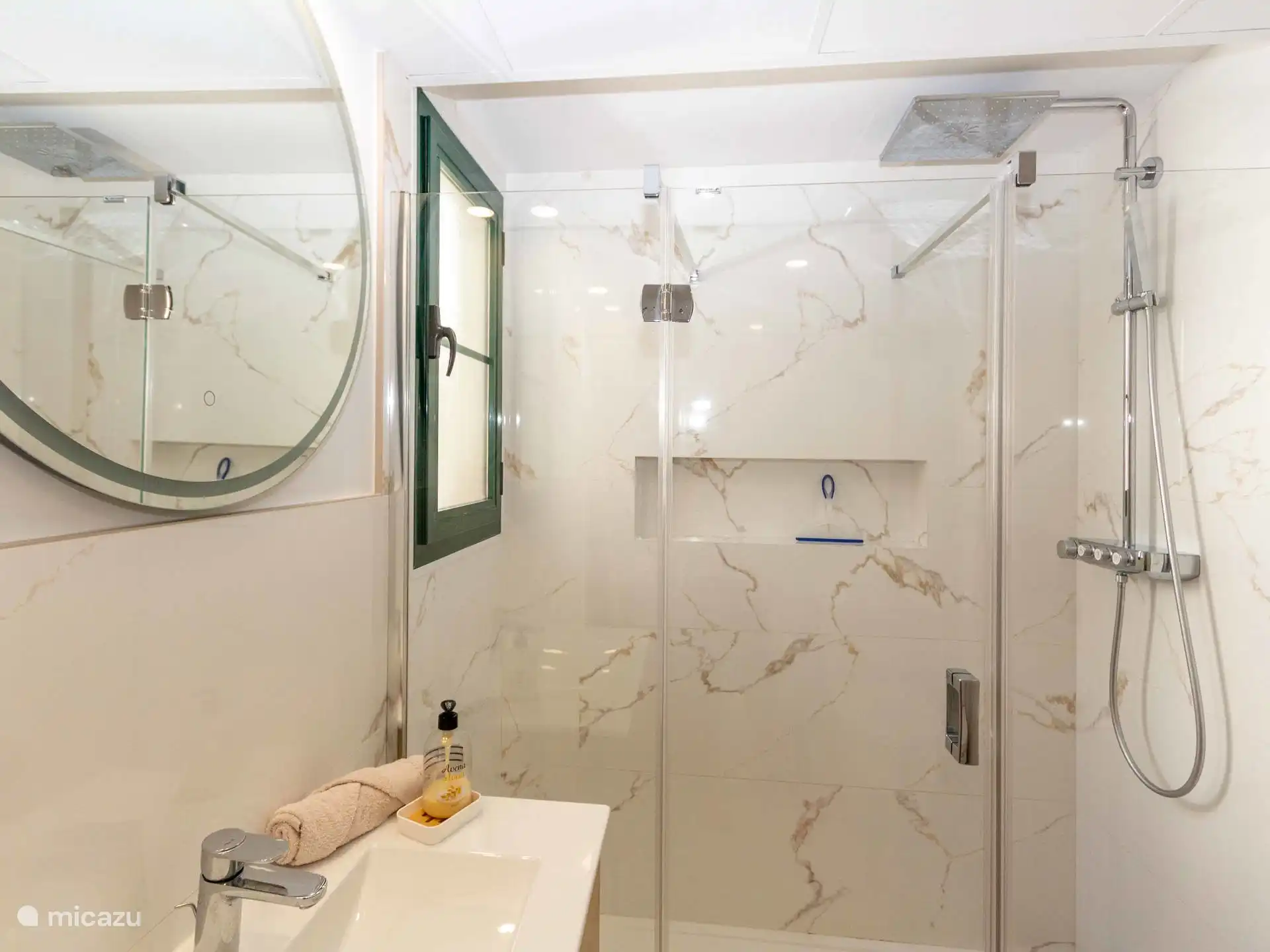 Puig Campana - Badkamer 2