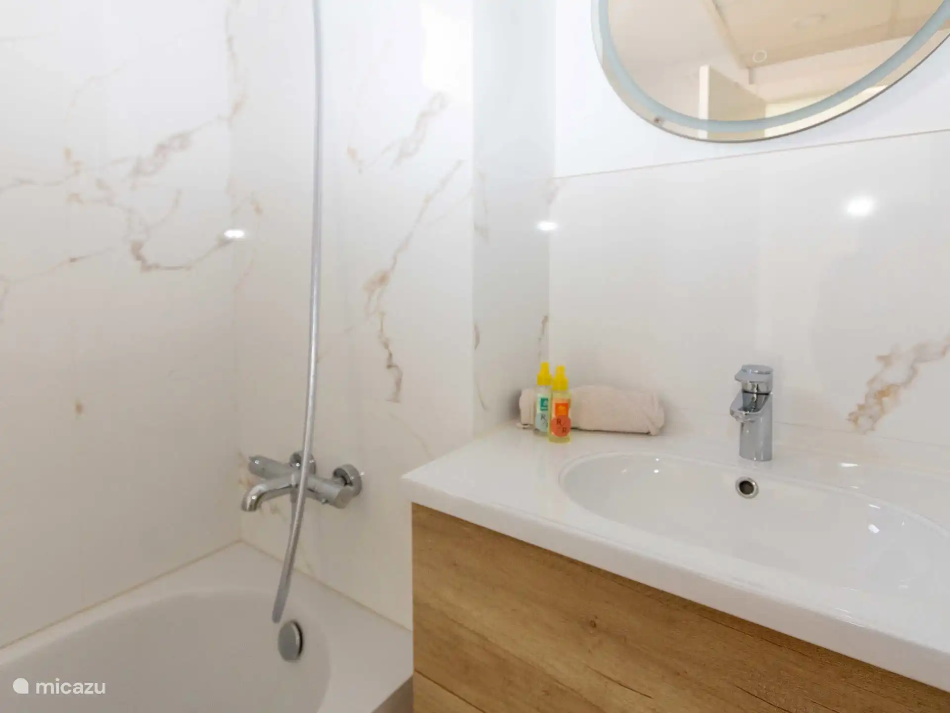 Puig Campana - Badkamer 1