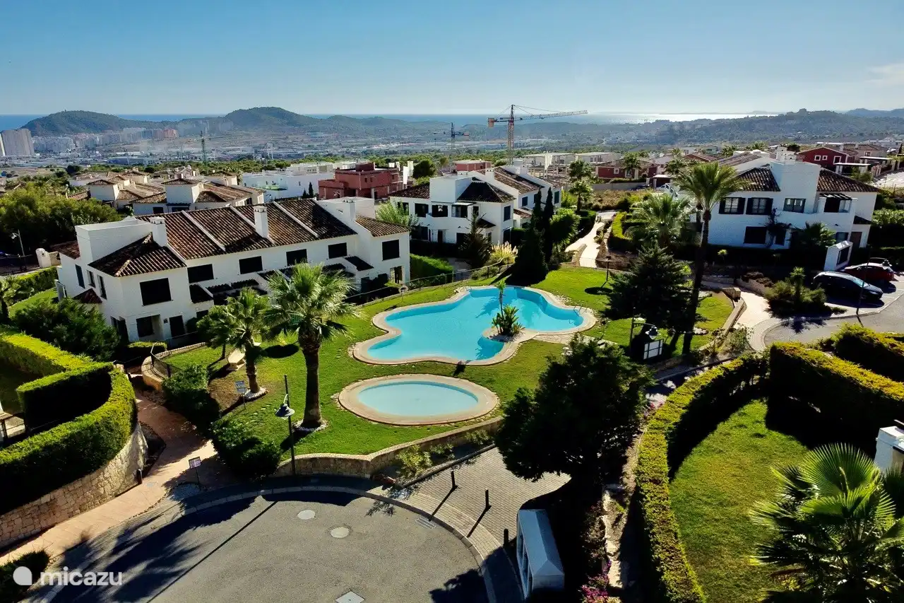 Casa Puig Campana - Disfruta de un hermoso resort