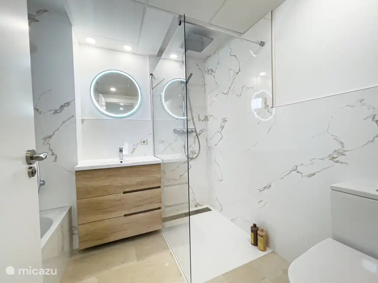 Casa Puig Campana - 1er baño