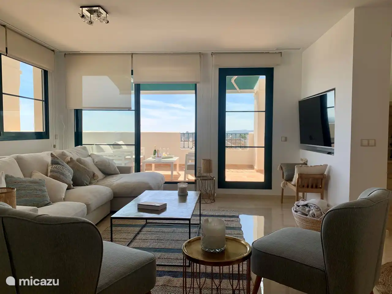 Casa Puig Campana - Salón con acceso a la terraza