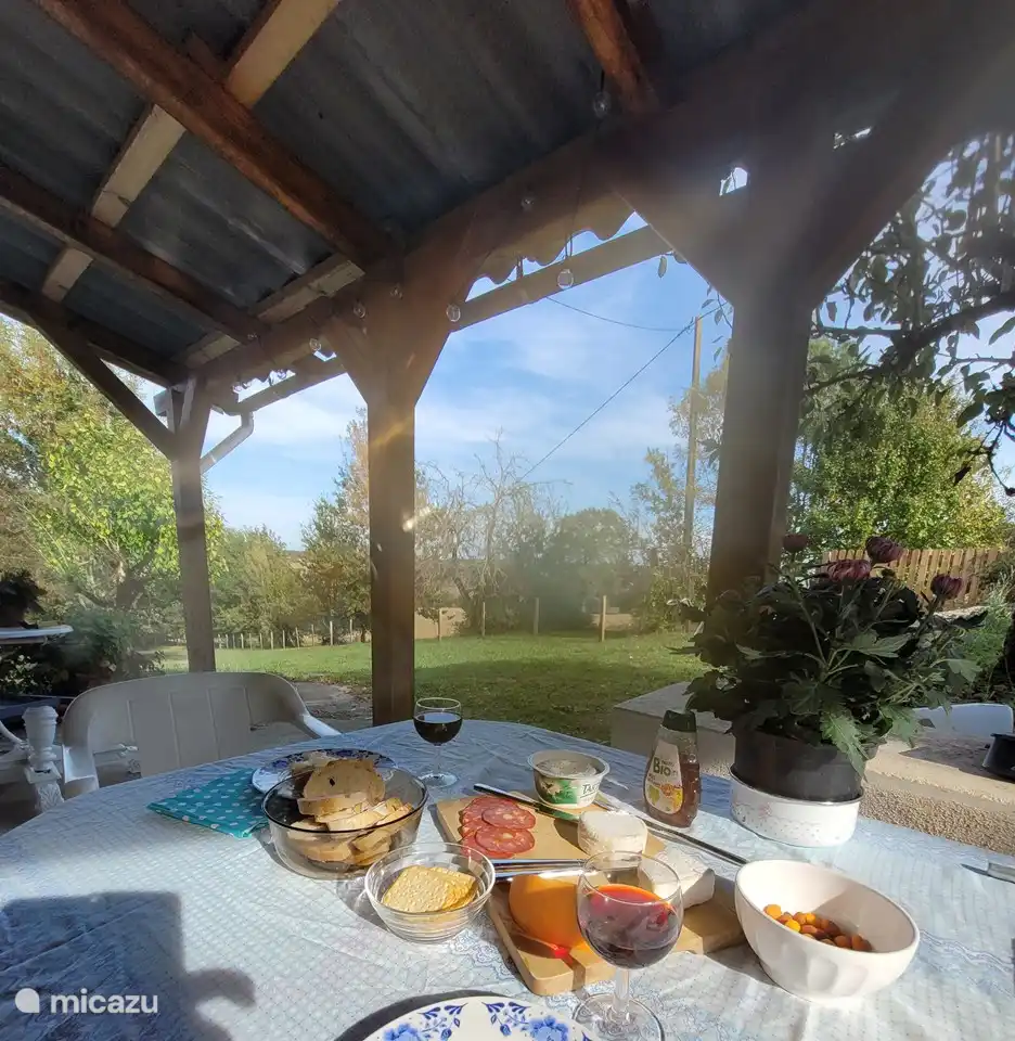 Cubierto de sombra y una hermosa vista!