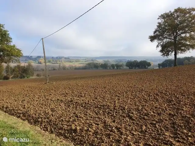 Bois de la Borde | France, Lot-et-Garonne, Cancon - manoir / château Vue depuis le jardin